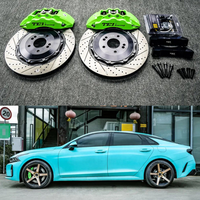 comprar Kit de freno de calibre de 6 pistones de carreras con 355 * 32 mm disco de alto carbono de carreras y pastillas de freno para Kia ALL NEW K5 18 pulgadas Fabricación en línea