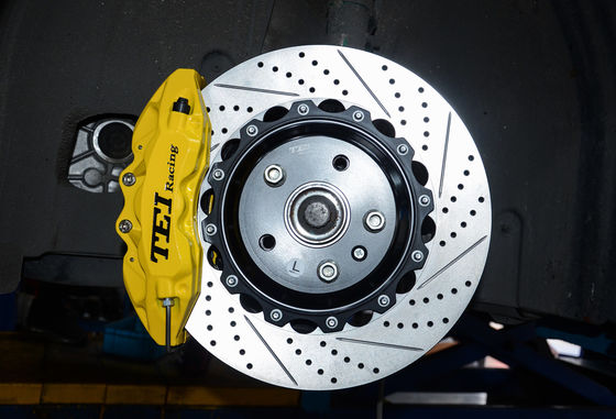 comprar BBK Para Audi A3 instalado Big Brake Kits 6 pistones Calipers con rotor de 355 * 32mm rueda de 18 pulgadas P60S Fabricación en línea