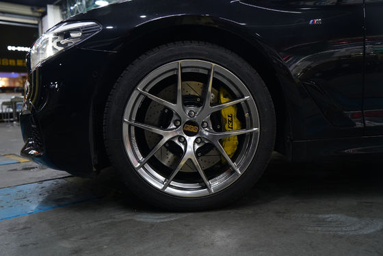 comprar BMW F10 F11 F07 F18 S60 6 Kit de freno de calibre de pistón forjado 20 pulgadas Rueda delantera Fabricación en línea