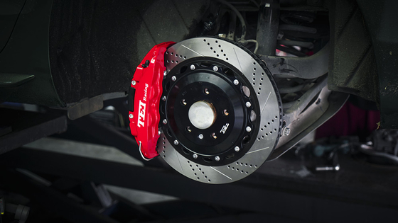 Freno que parquea electrónico de Audi Big Brake Kit Integrated para el calibrador del pistón de la rueda posterior 4 para A4L